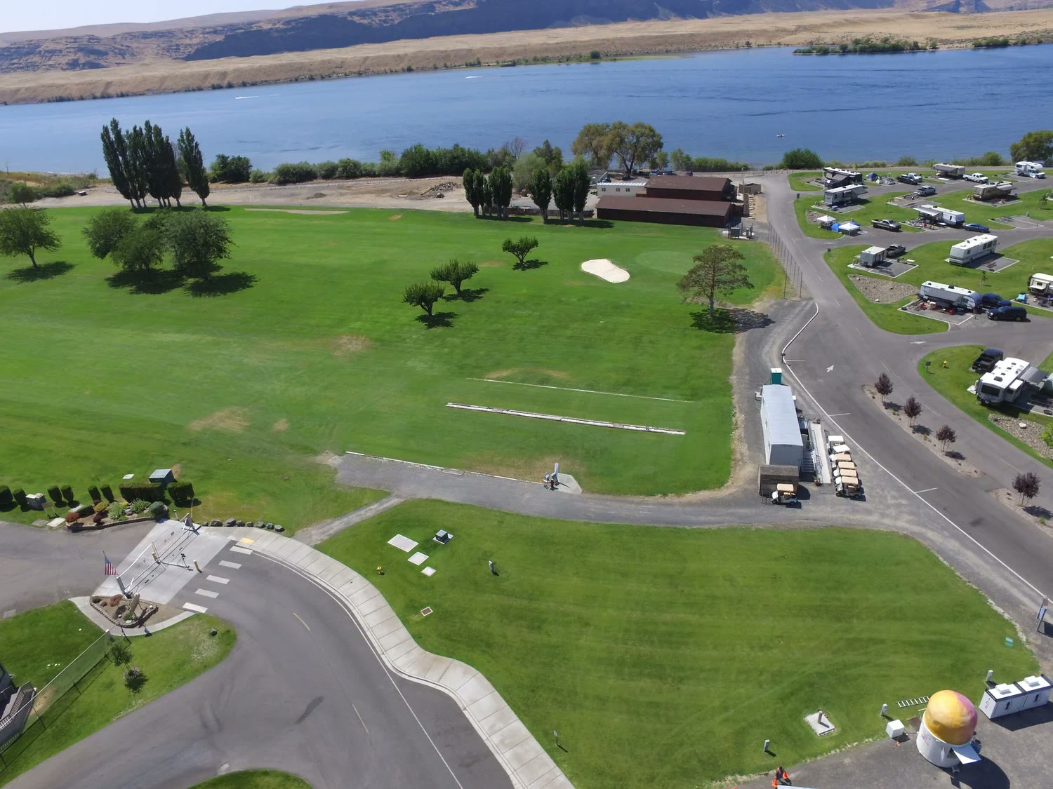 Crescent Bar golf course photo 10